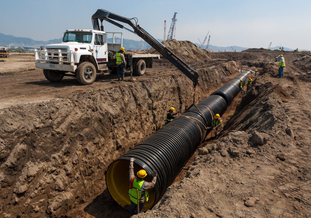 Install drain sewer pipe line